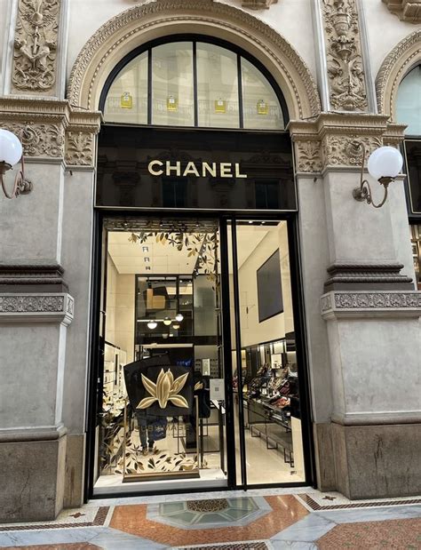 siti per vedere milan chanel|Chanel in Milan italy.